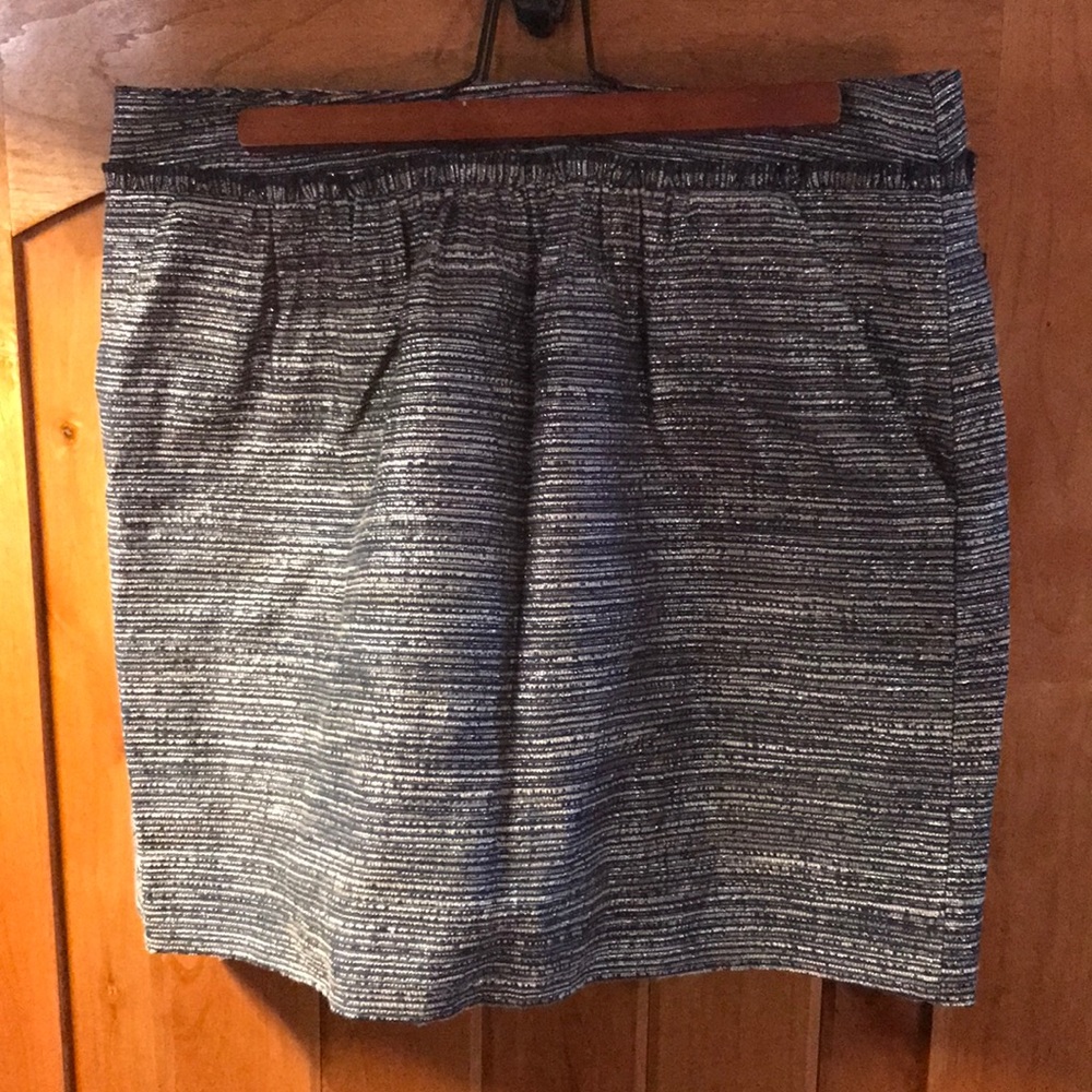 Gap skirt
